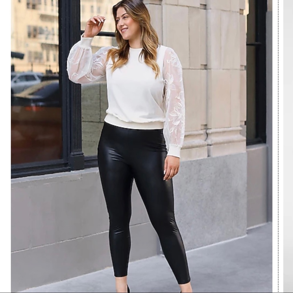 EUC EXPRESS BLACK FAUX LEATHER LEGGINGS